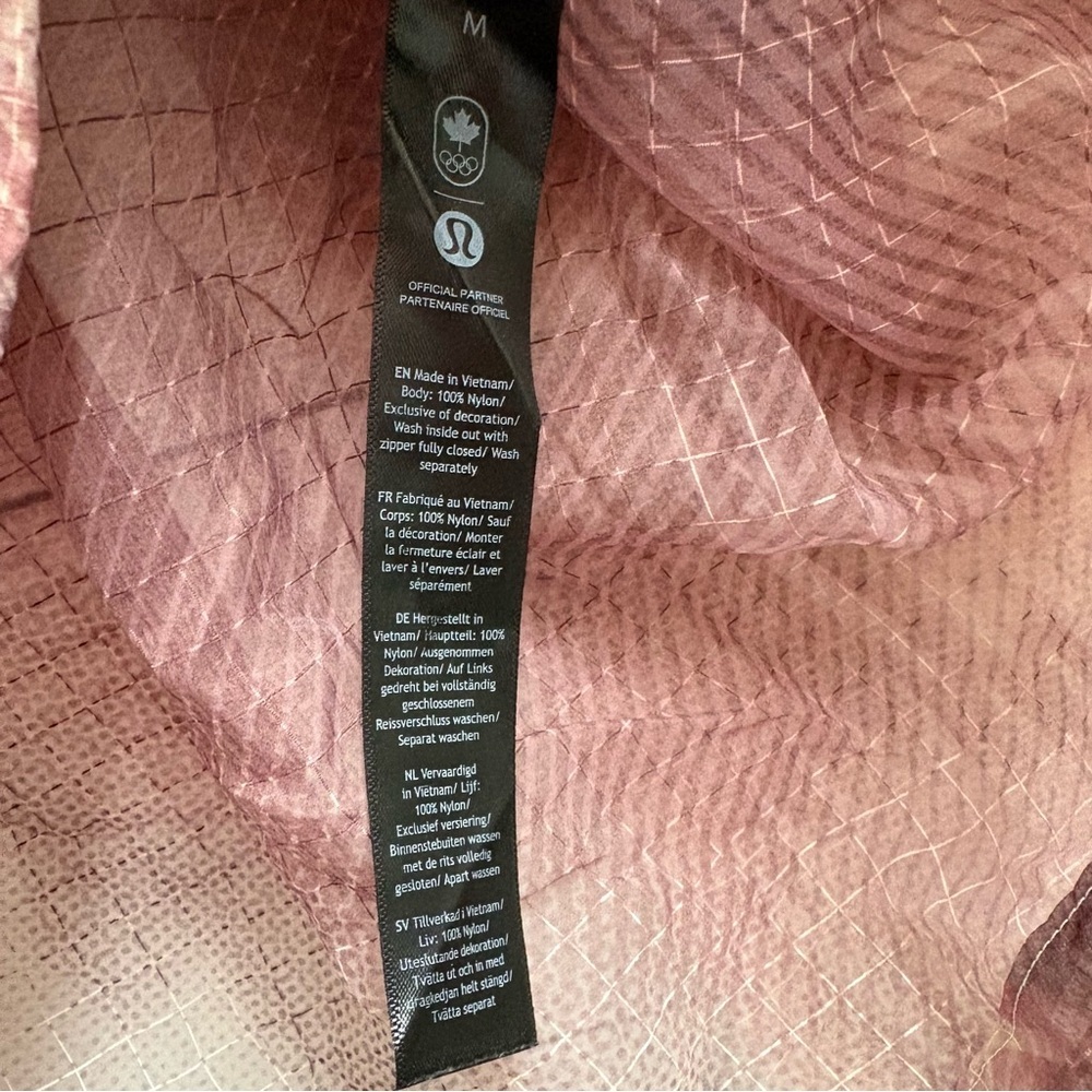 RARE Lululemon Team Canada Paris 2024 COC Translucent Hooded Jacket, Size M - Picture 12 of 16